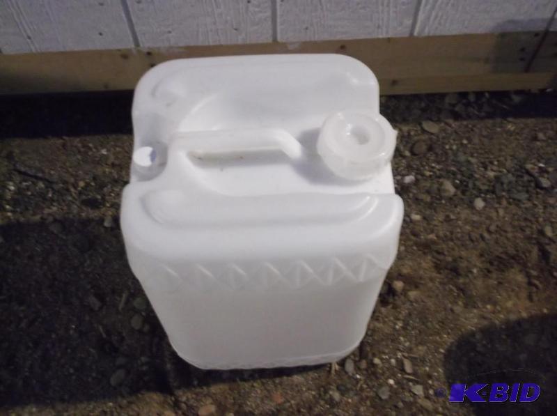 lot 176 image: 5 gallon food grade container make great wate...