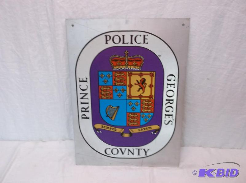 lot 51 image: Heave gage metal sign measuring 13" L x ...