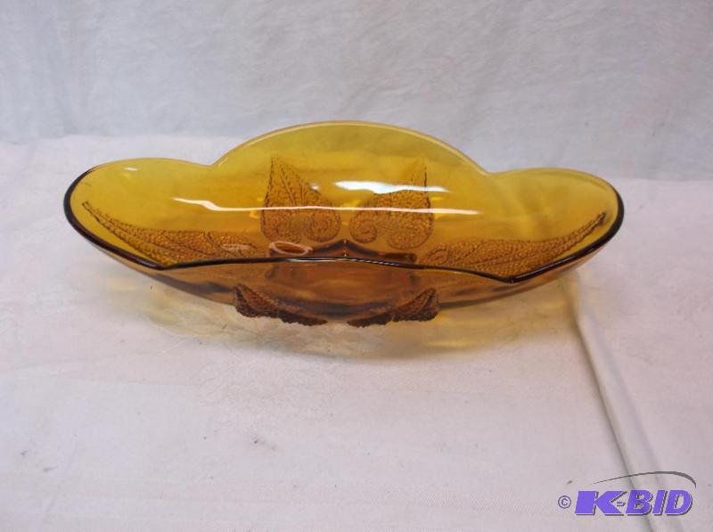 lot 62 image: Beautiful amber glass dish with embossed leav...