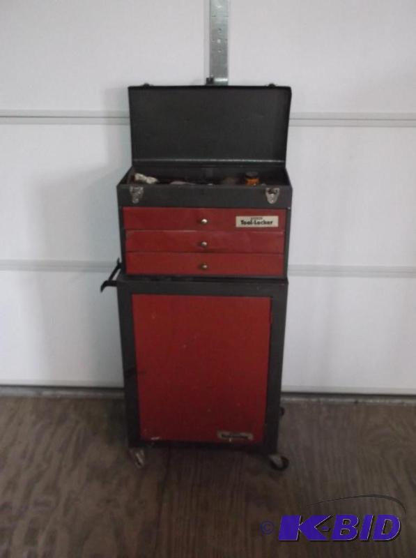 lot 90 image: Tool - Locker 2 piece toolbox with some tools...