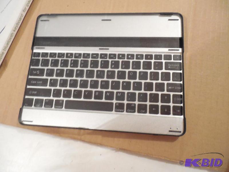 lot 22 image: Apple I Pad 2 Mobile Bluetooth Keyboard