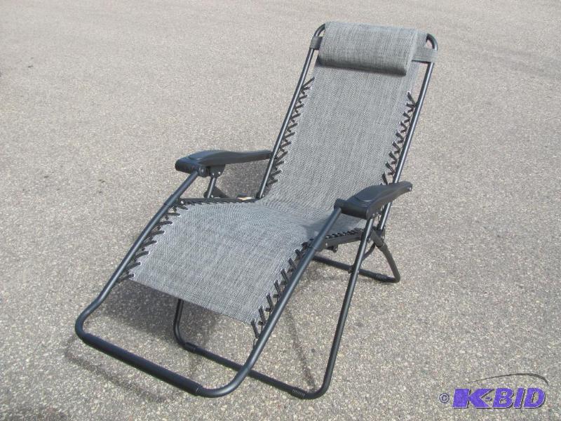 Heres another great chair for outdoor loungi...