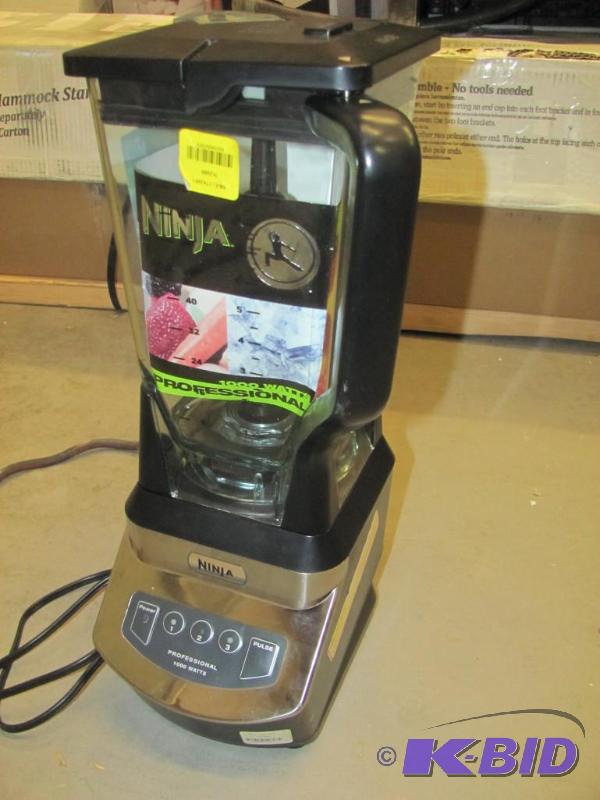 This NEW (no box) NINJA Professional NJ600 Bl...