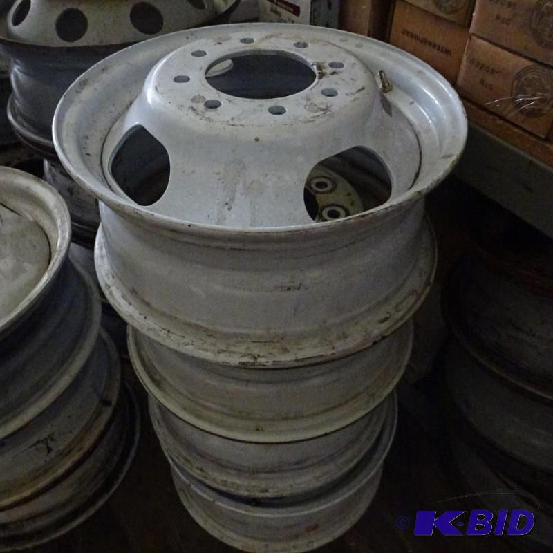 lot 42 image: 16" dually rims for GM. Qty 4...