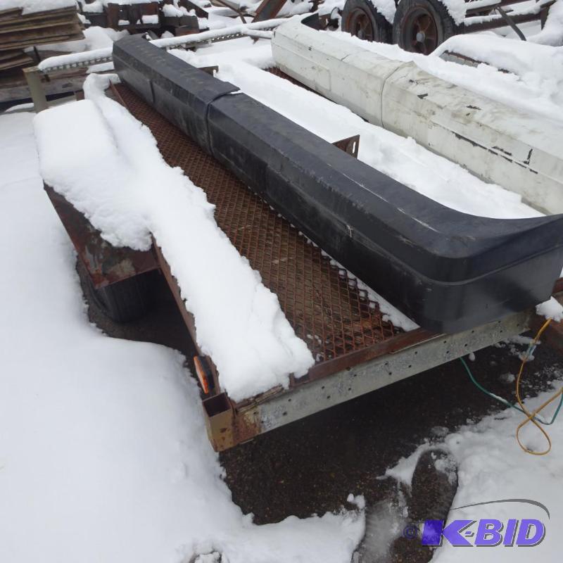 lot 58 image: Help bumper. 99" black. Universal mount....