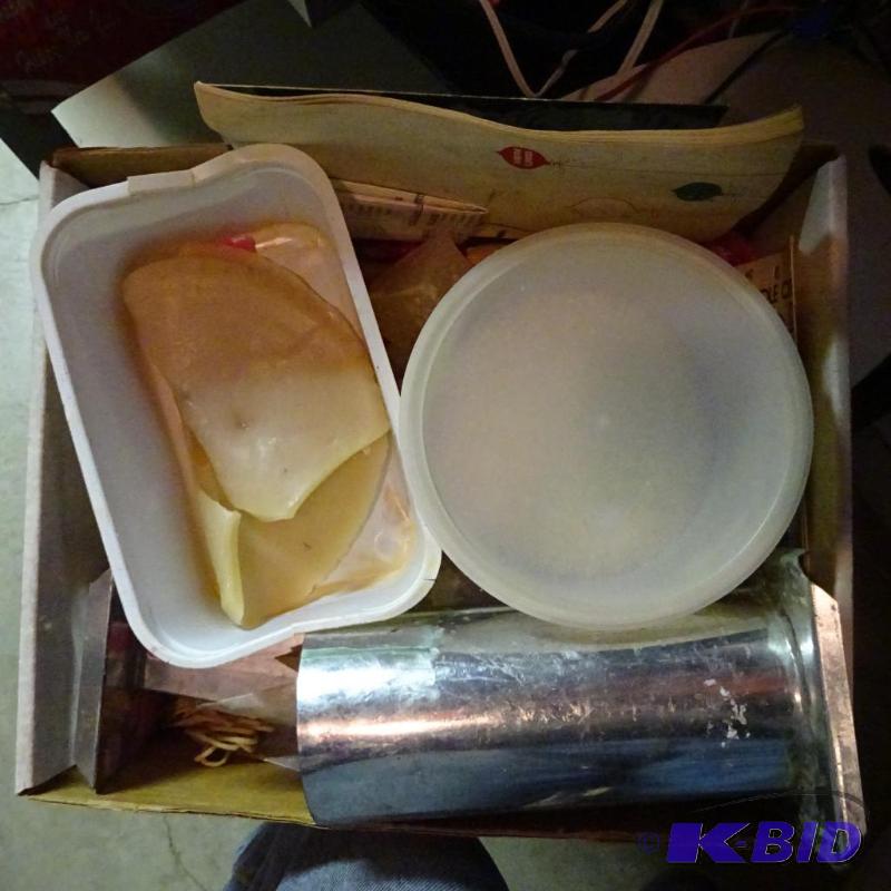 lot 113 image: Candle Craft Kit...