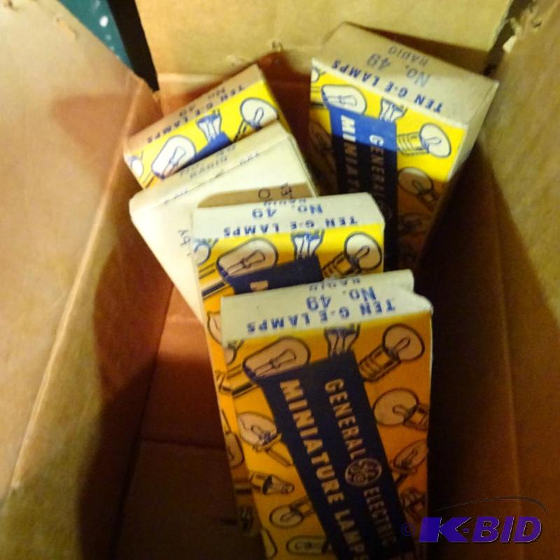 lot 121 image: GE #49 Radio Bulbs Approx 50...