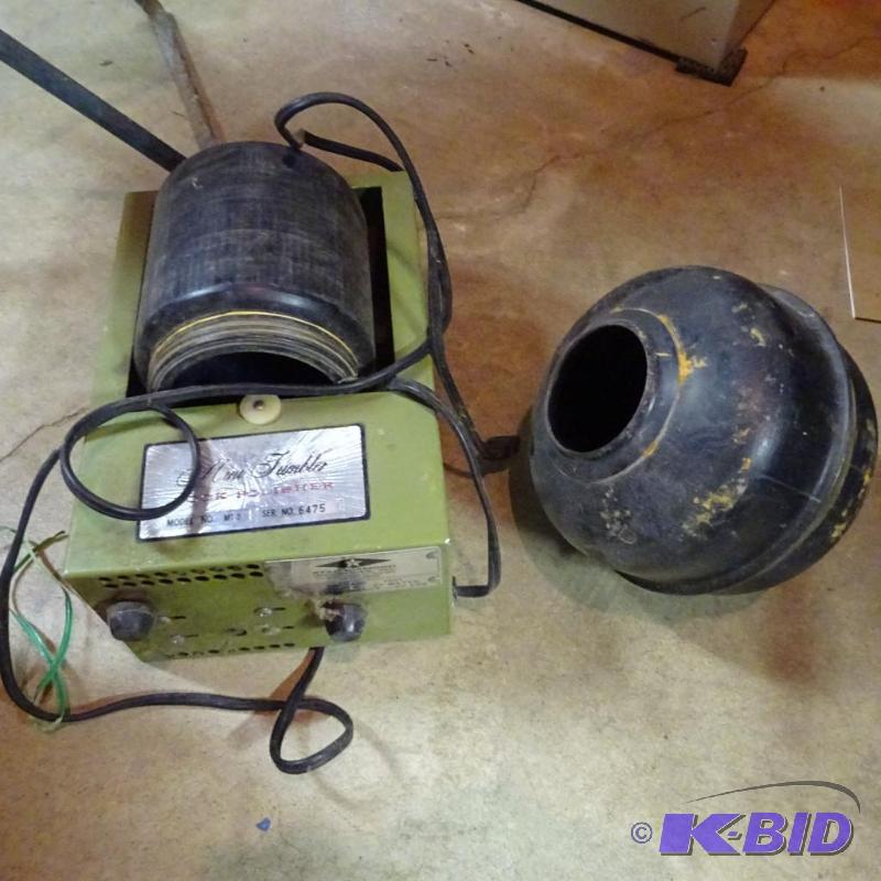 lot 150 image: Mini Tumbler Rock Polisher, Model MT -3...
