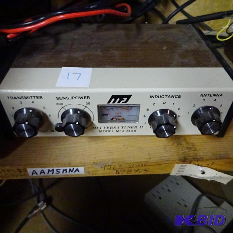 lot 17 image: MFJ Versa Tuner II Model MFJ-940B...