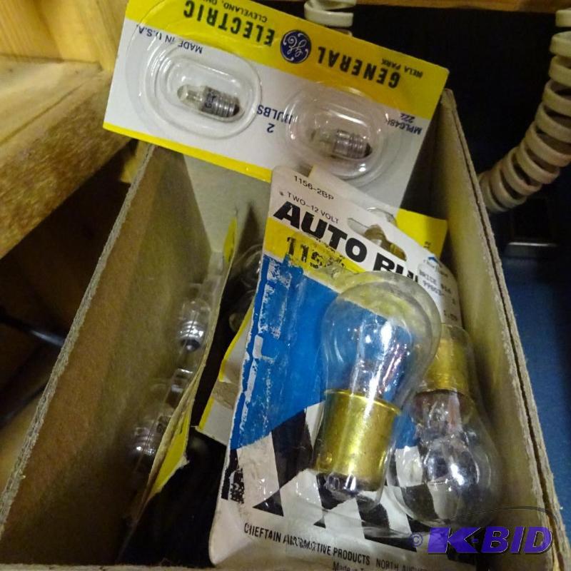 lot 23 image: Flashlight and Automotive Bulbs...