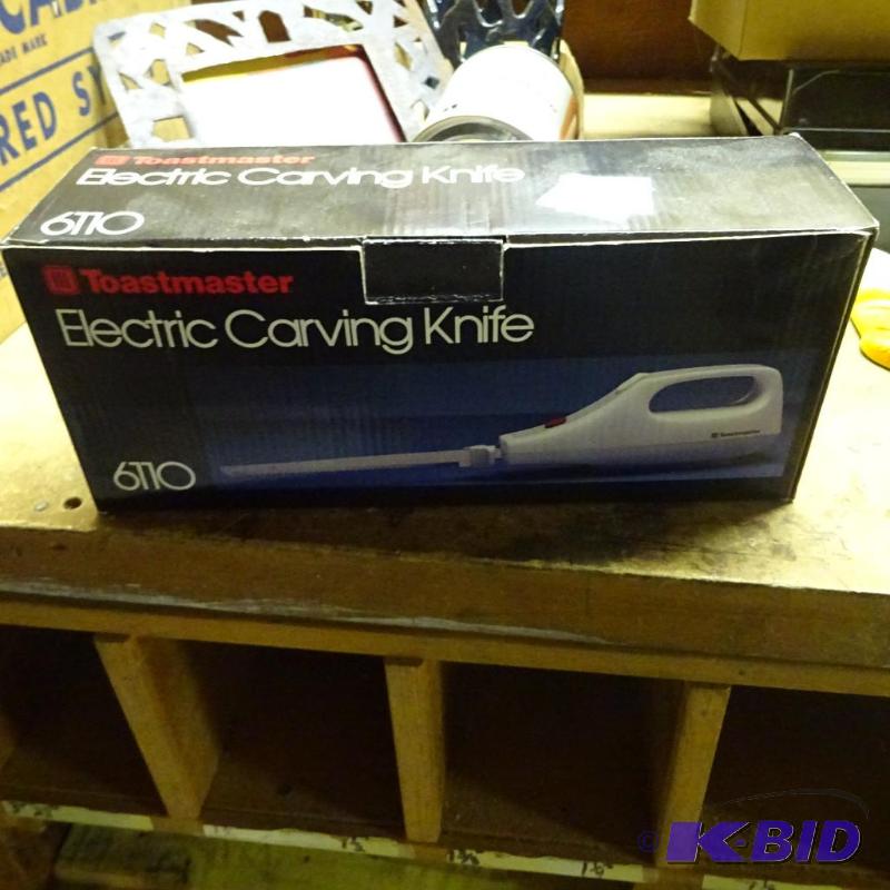 lot 233 image: Toastmaster Electric Carving Knife...