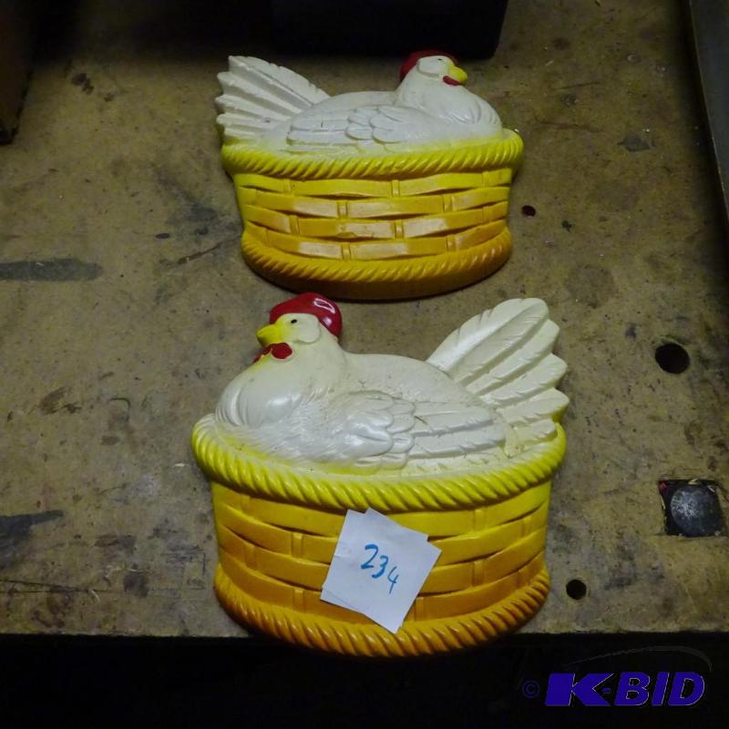lot 234 image: 2 Wall Hanging Chicken Decor...