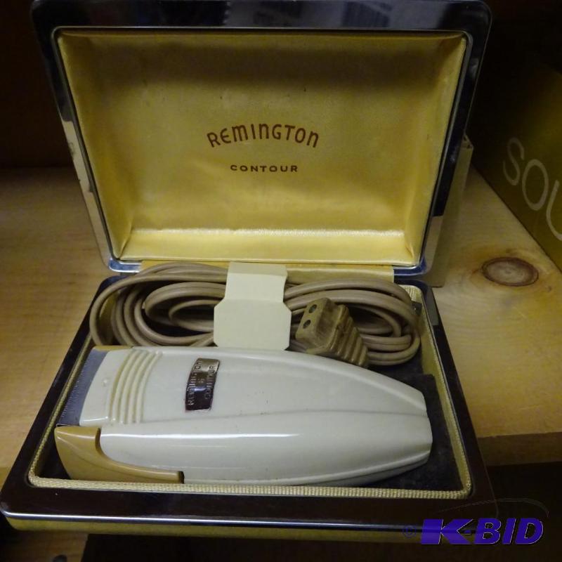 lot 277 image: Vintage Remington Electric Shavers...