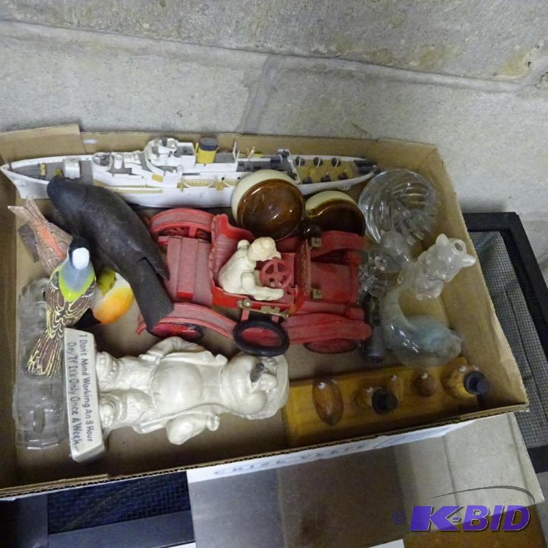 lot 288 image: Misc Collectibles...