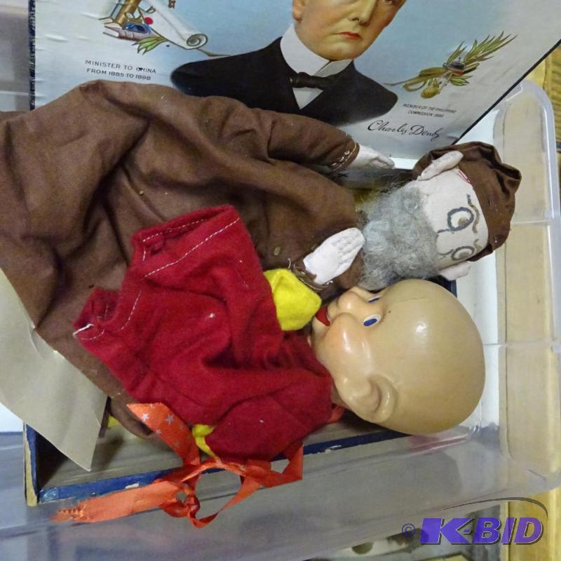 lot 318 image: Cigar Box. 2 Vintage Hand Puppets...