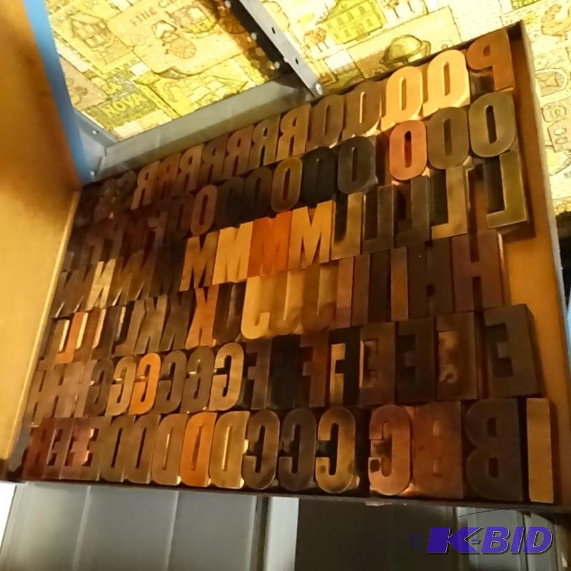 lot 350 image: Vintage Wood Type...