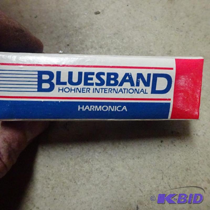 lot 386 image: Blues band Harmonica. Hohner international...