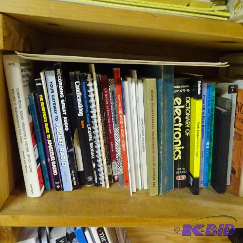 lot 390 image: Misc books. Ham radio and technical...