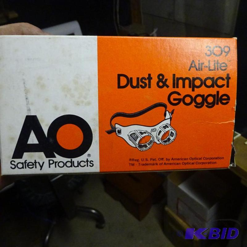 lot 65 image: AD AIrLite Dust and Impact Goggles 309...