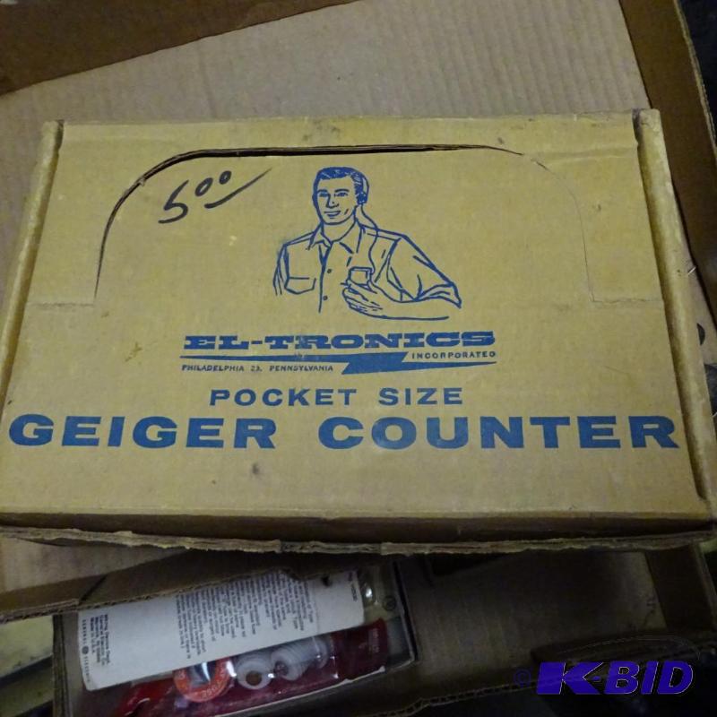 lot 7 image: EL-Tronics Pocket Size Geiger Counter...