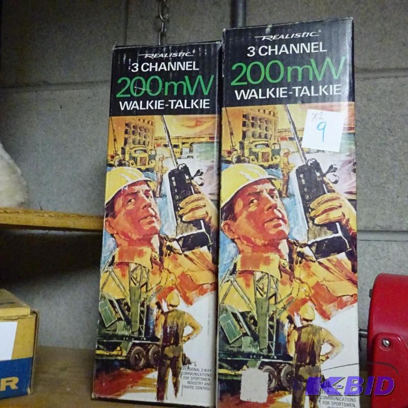 lot 9 image: Realistic 3 Channel 200 M Walkie Talkie Qty 2...