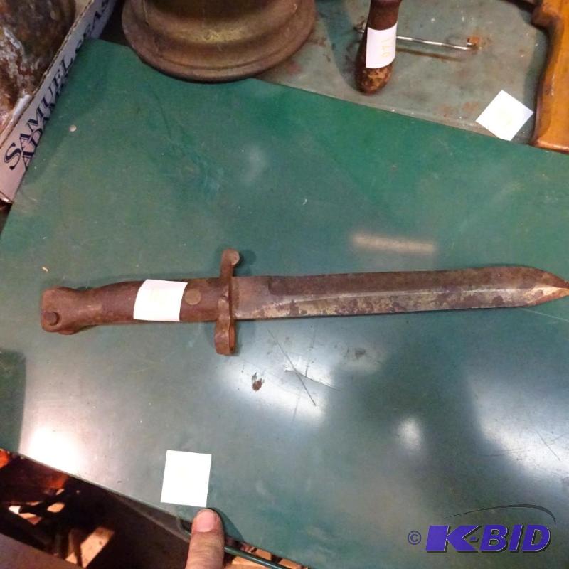 lot 122 image: Vintage Gun Bayonette...