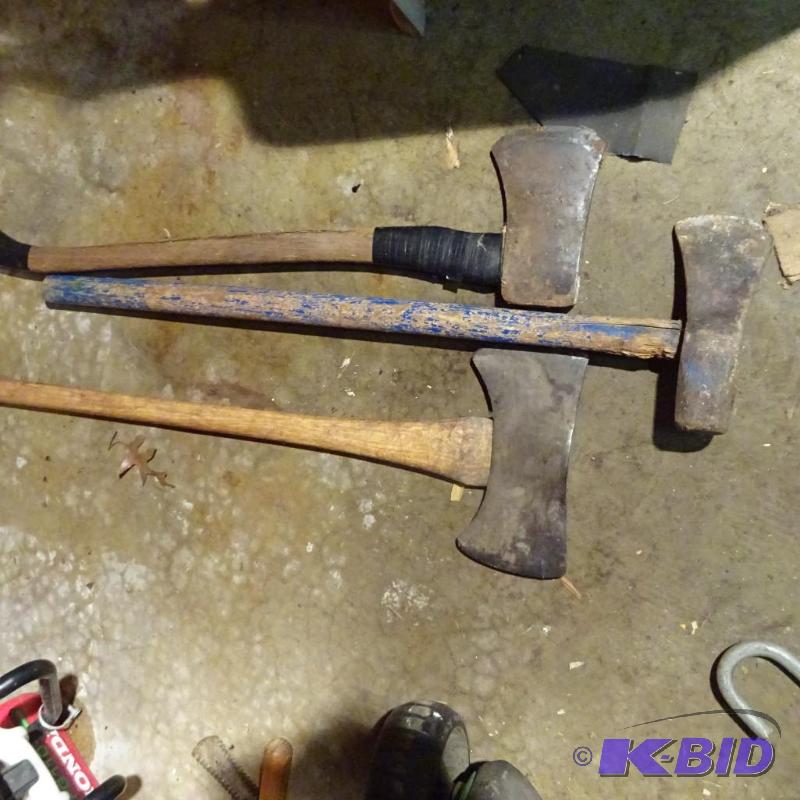 lot 141 image: 2 Axes and a Splitting Maul...