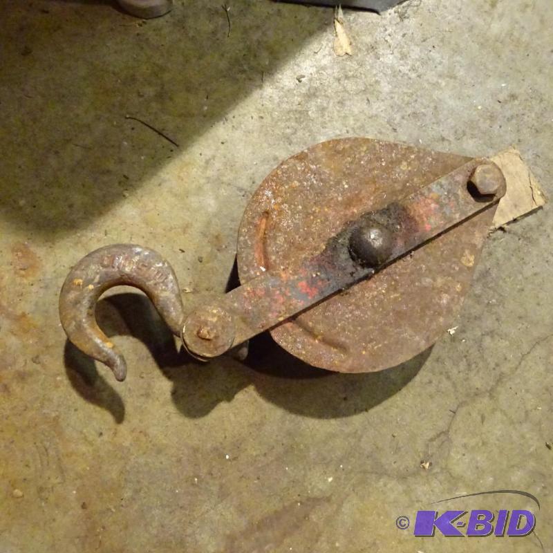 lot 159 image: Rope Pulley...