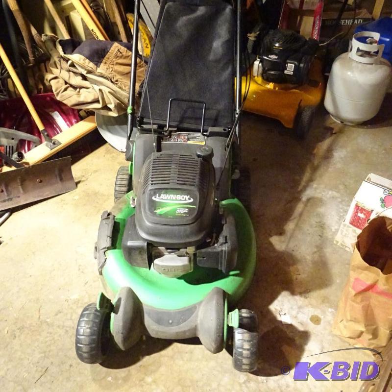 lot 164 image: Lawn Boy Powered by Honda GCV160 Motor 21&quo...