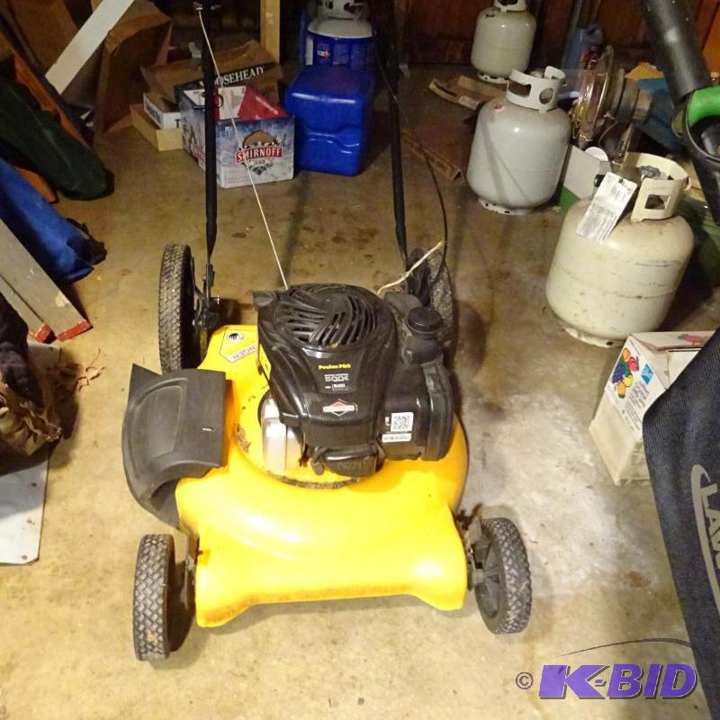 lot 165 image: Poulan Pro 21" High Wheel Mower Briggs 5...