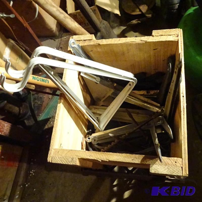 lot 166 image: Misc Shelf Brackets...