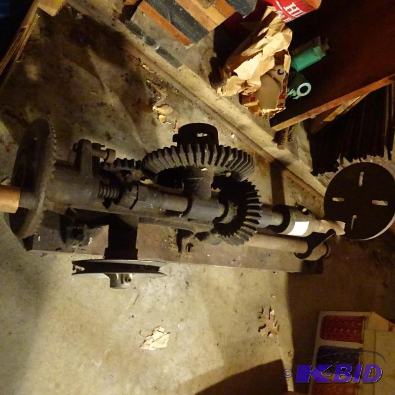 lot 189 image: VIntage Drill Press...