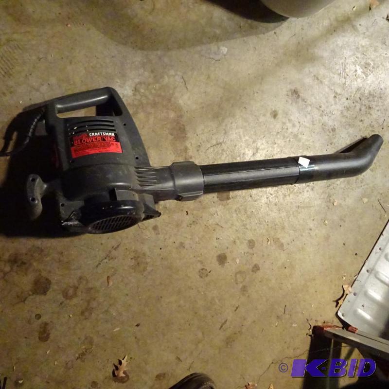 lot 197 image: Craftsman Blower Vac...