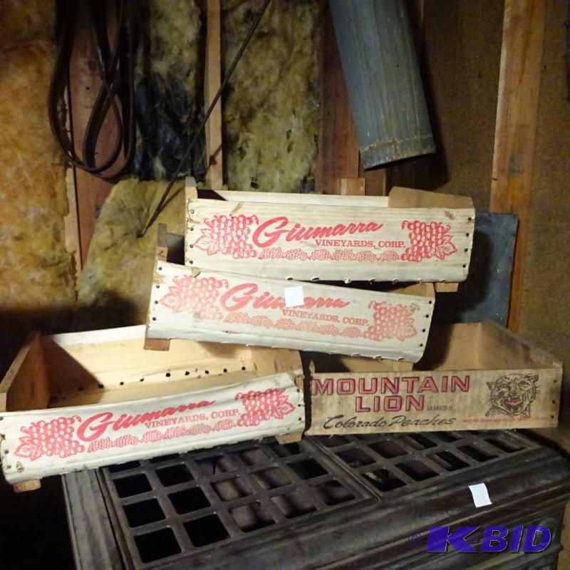 lot 2 image: 4 Vintage Fruit Crates...