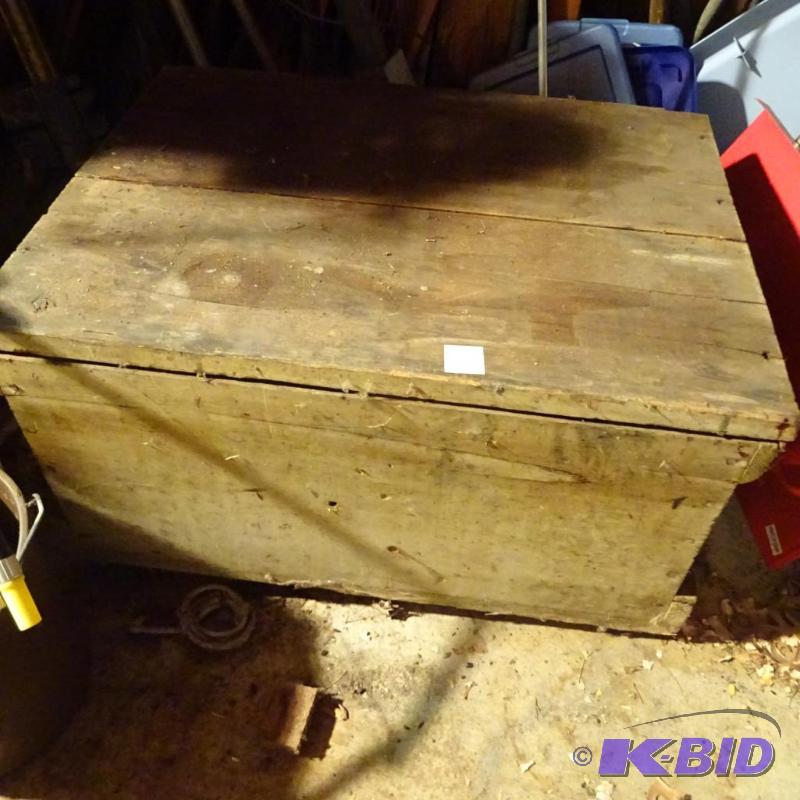 lot 229 image: Wood Box with Hinge Top. Vintage Cigar Boxes ...