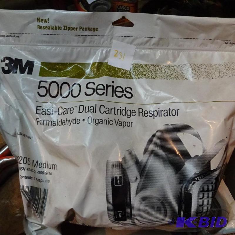 lot 231 image: 3M Series 3000 Easicare Dual CartridgeRespira...