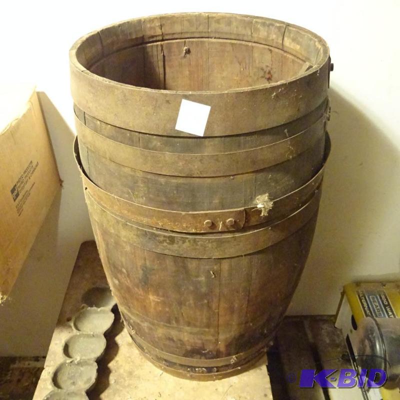 lot 276 image: Vintage Barrel...
