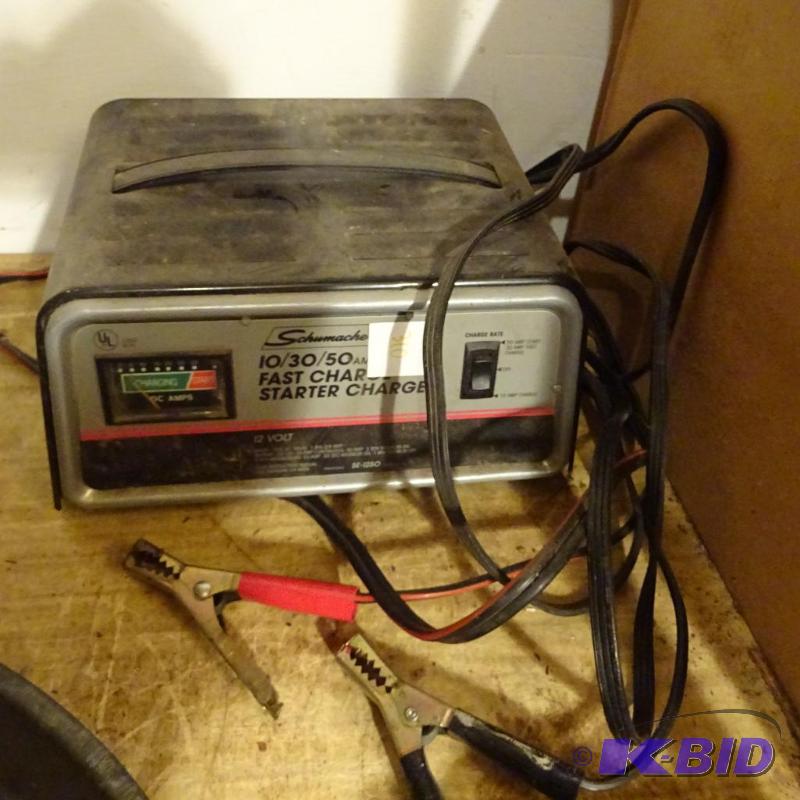 lot 310 image: Schumacher Fast Charge Starter Charger...