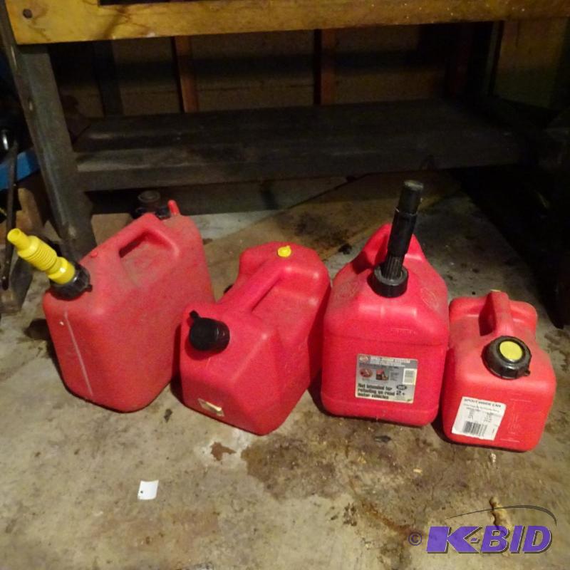 lot 47 image: 4 Plastic Gas Cans...
