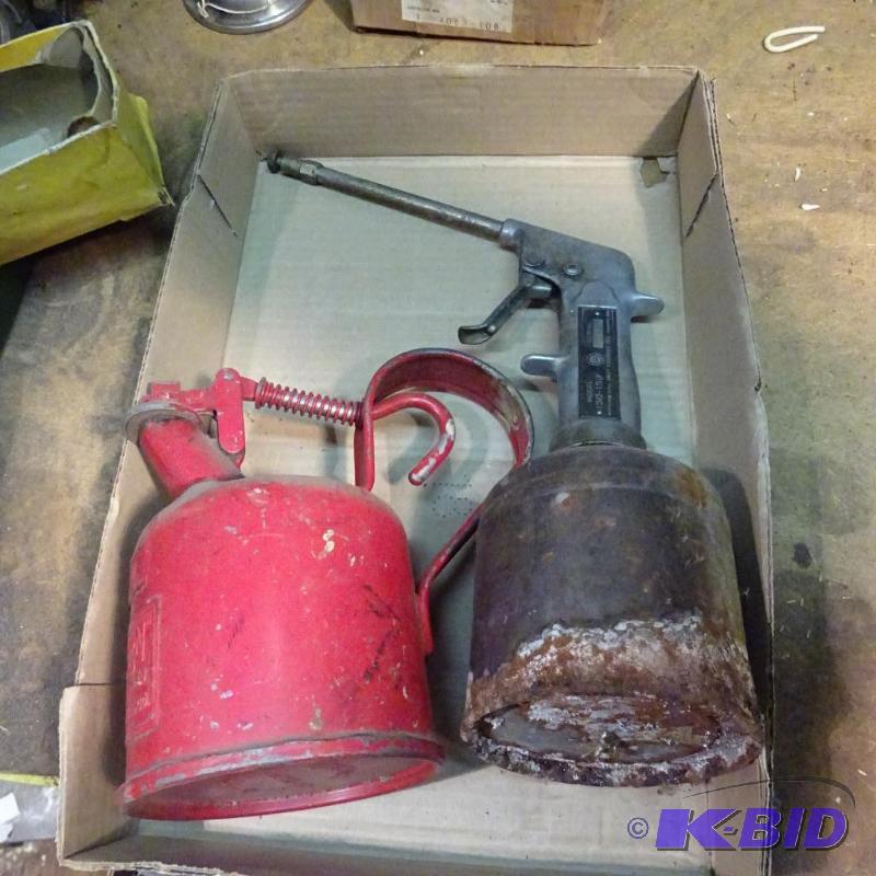 lot 90 image: Pump Spray Can. Mini Safety Can...