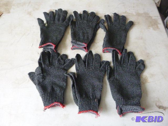 6 Pairs of Gloves One size fits all....