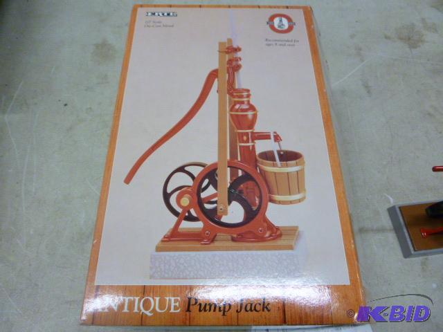 Ertl Power House Antique Pump Jack With pumpi...