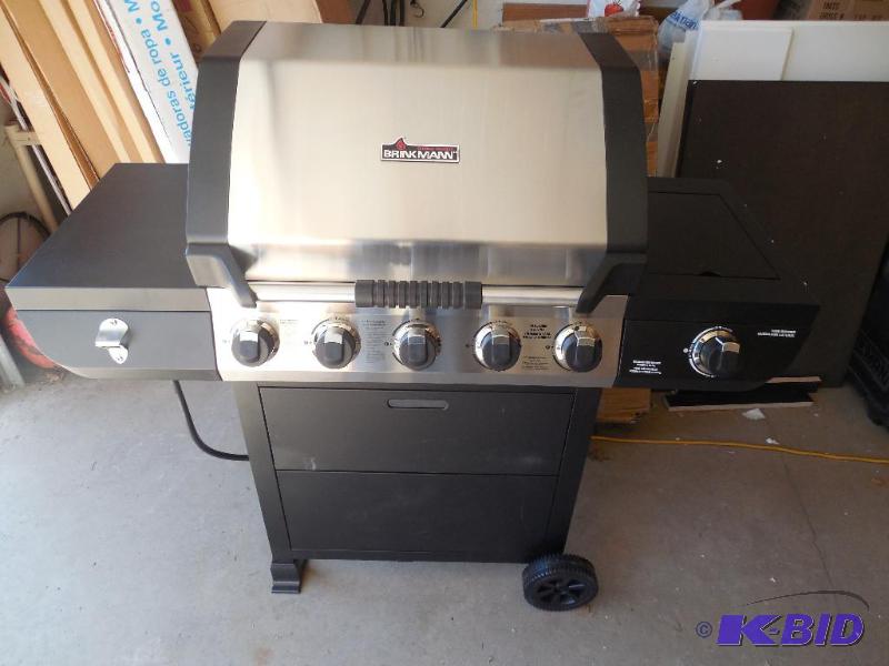 NEW - Brinkmann Grill King 5 Burner Gas Grill