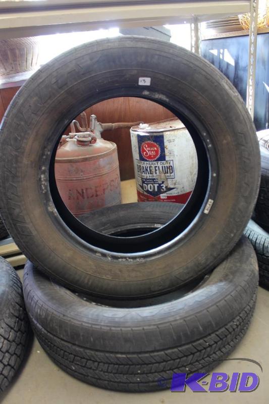Pair of P22560R16 Tires