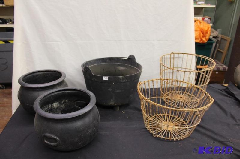 Flower Baskets and Pots&nbsp...