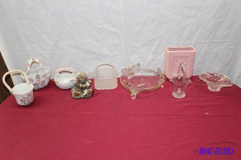 Assorted Decorative Items&nbsp...
