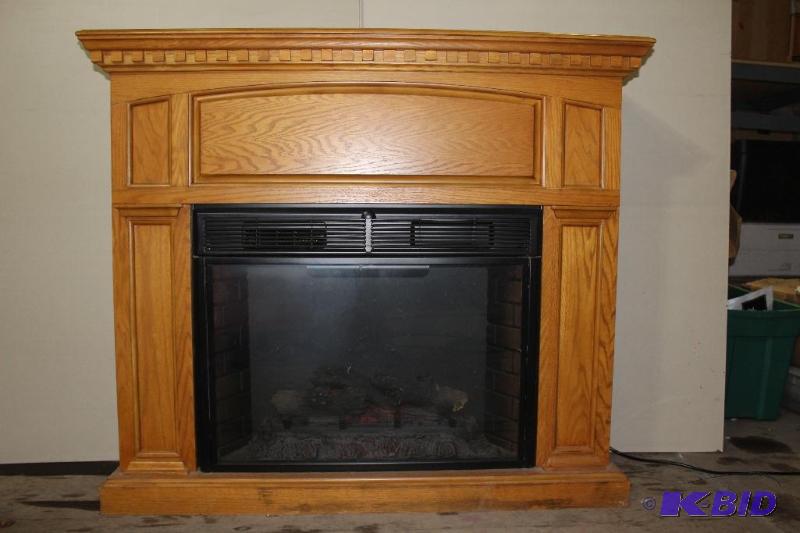 Electric Fire Place  Tested and works well, g...