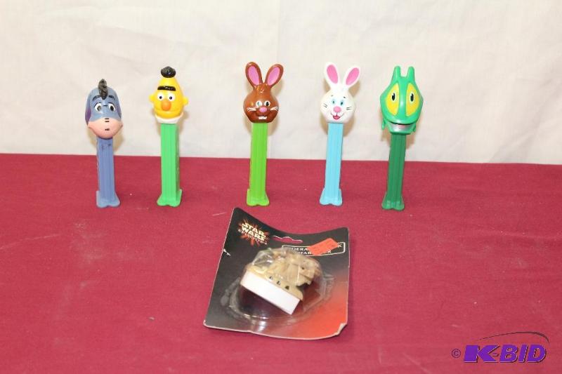 PEZ Dispensers and Star Wars Episode 1 Toy&nb...