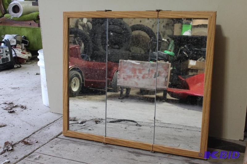 3 Door Bathroom Vanity Mirror&nbsp...