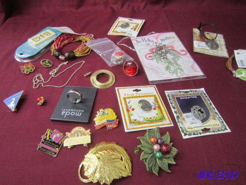 lot 440 image: Box Lot - Jewelry Pins, Bracelets, Necklaces, ETC